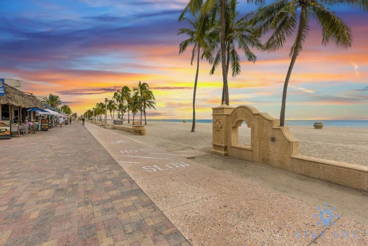 Rooftop Pool - Ocean View Balcony - Hollywood Beach Exterior photo