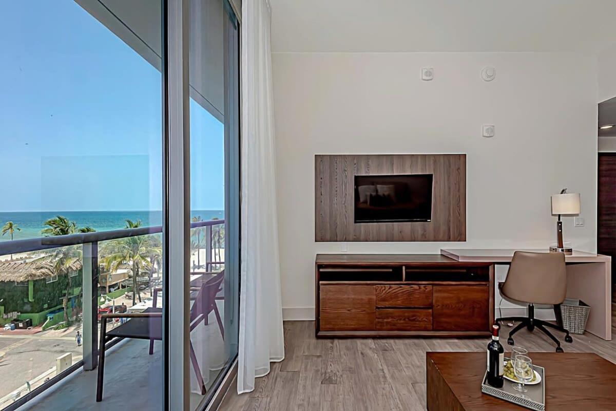 Rooftop Pool - Ocean View Balcony - Hollywood Beach Exterior photo