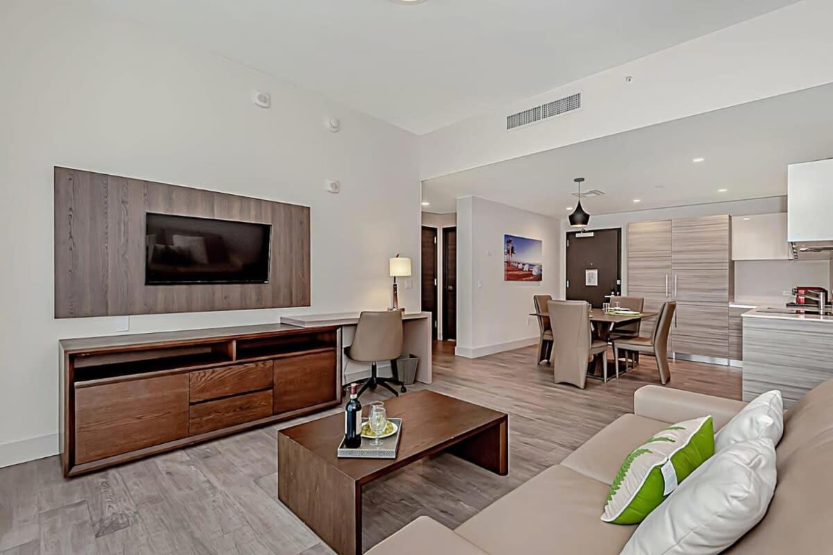 Rooftop Pool - Ocean View Balcony - Hollywood Beach Exterior photo